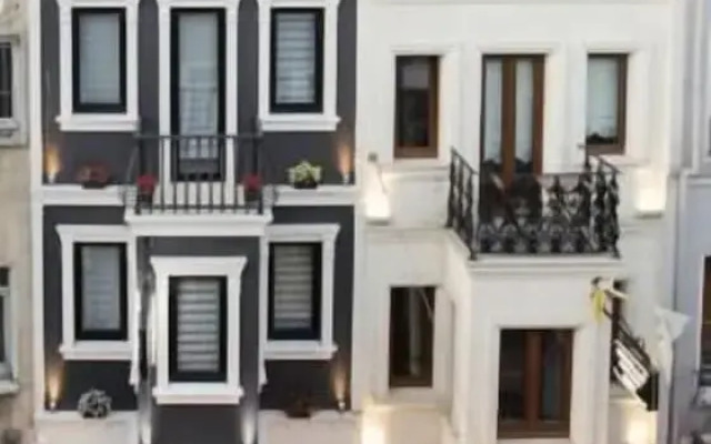 Taksim Doorway Suites