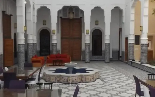Riad Au " 20 jasmins & Spa "