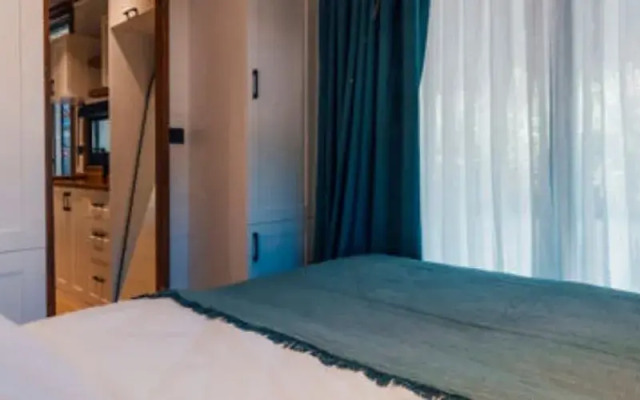 Feronia Suites