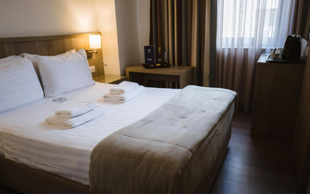 Piraeus Port Hotel