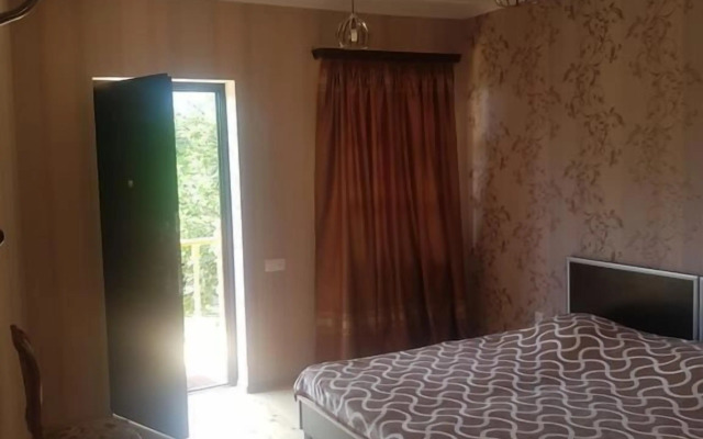 Отель Amiran's Lake