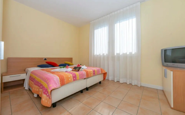 Villa Apartments - Porto Letizia