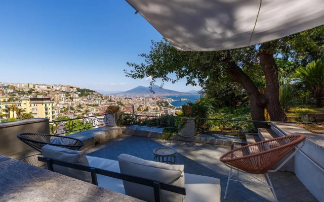 Quite Shelter in Naples