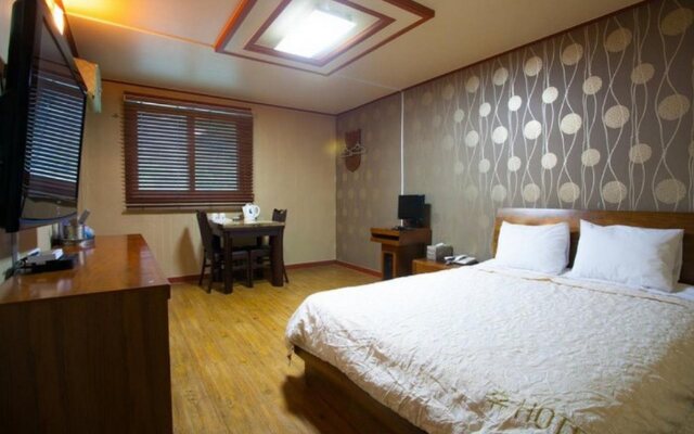 Hue Hotel