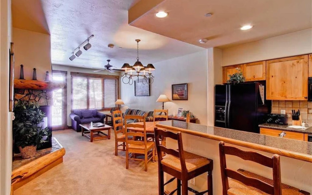 Tl2112 Easy Mtn Living! Very Convenient Location! Winter Specials!