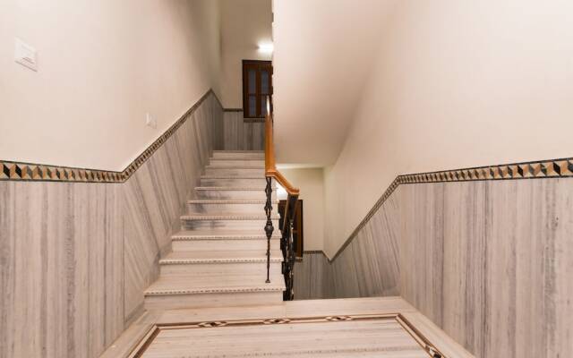 OYO 9000 The Syncretic Guest House