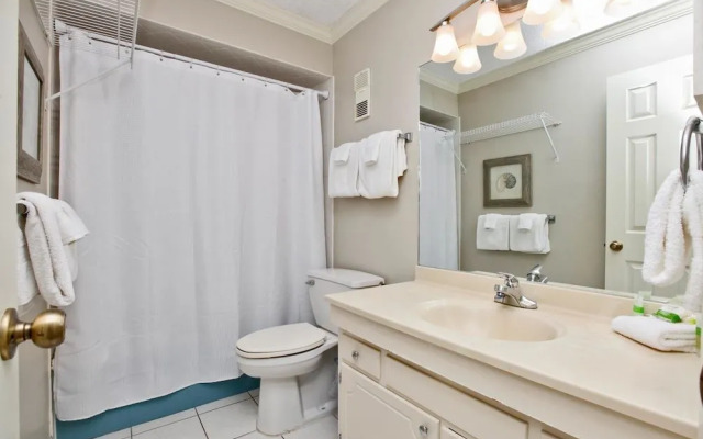 Regency Towers Beach Resort by Panhandle Getaways