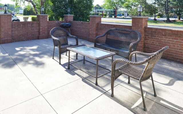 Comfort Inn & Suites Toledo North