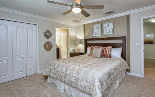 Storey Lake-4 Bedroom Townhome W/spashpool-1629st Townhouse