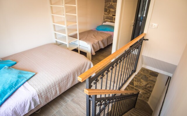 Charming 5-bed House in Split
