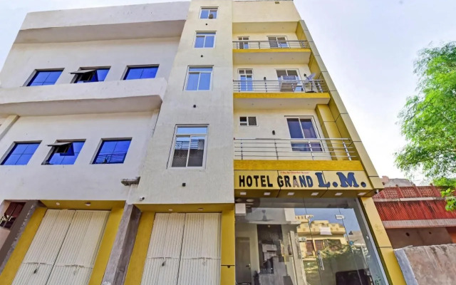 OYO 82023 Grand L M