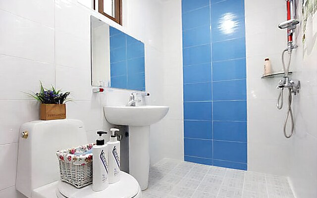 Namhae Sea and Blue Pension (four seasons hot water pool)