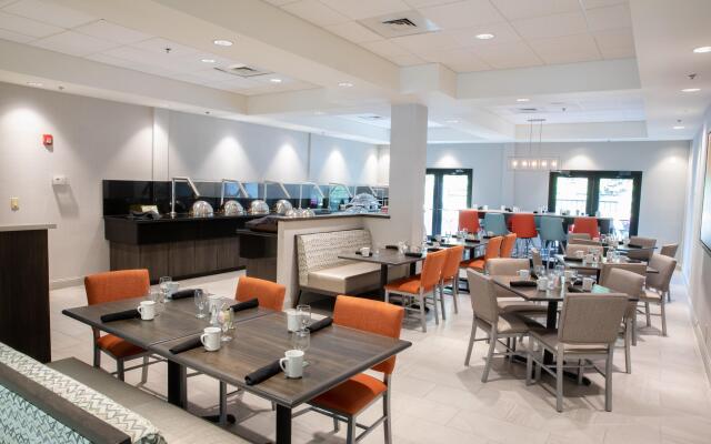 Holiday Inn Hotel & Suites Raleigh / Cary by IHG