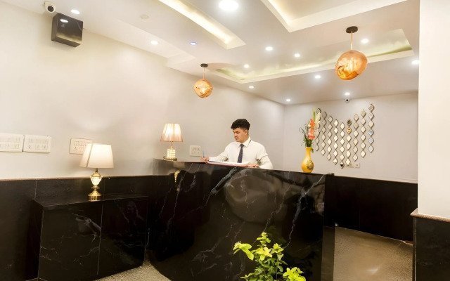 ADB Rooms Hotel Noratan Palace