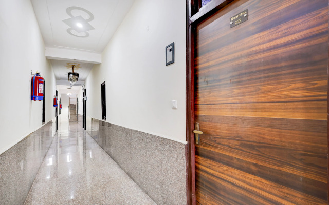 Hotel O Noida Electronic City Metro Station