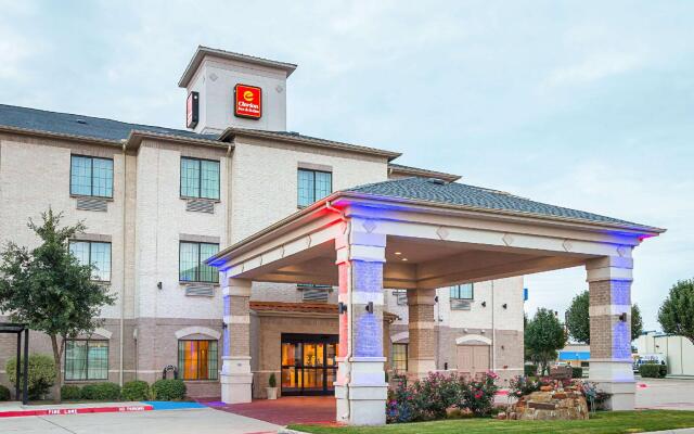 Clarion Inn & Suites Weatherford South