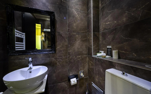 Gallery Art Hotel