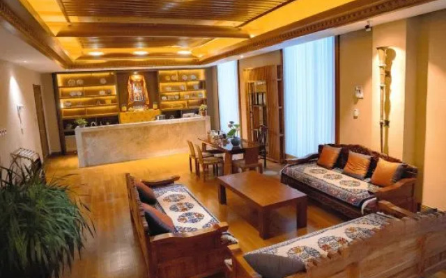 Zangbao Zhijia Hotel