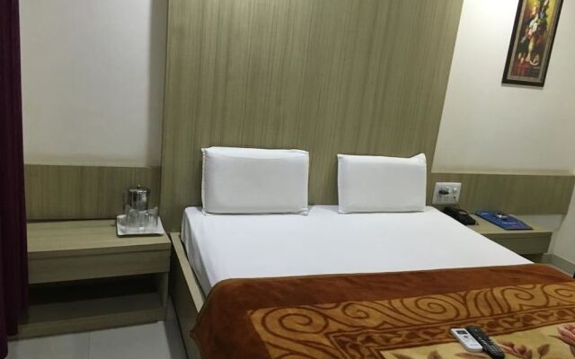 JK Rooms 101 Hotel Asian Inn