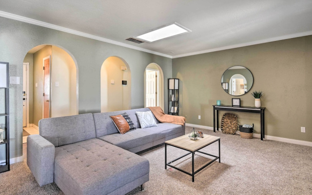 Charming Clovis Home w/ Covered Patio!
