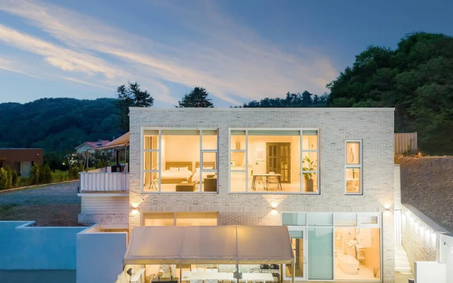 Yangpyeong Villa Blanche Dokchepension
