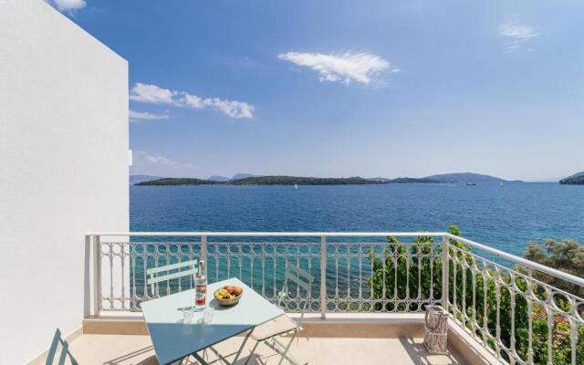 Lefkada Blue Luxury Apartments, Perigiali A6 top floor