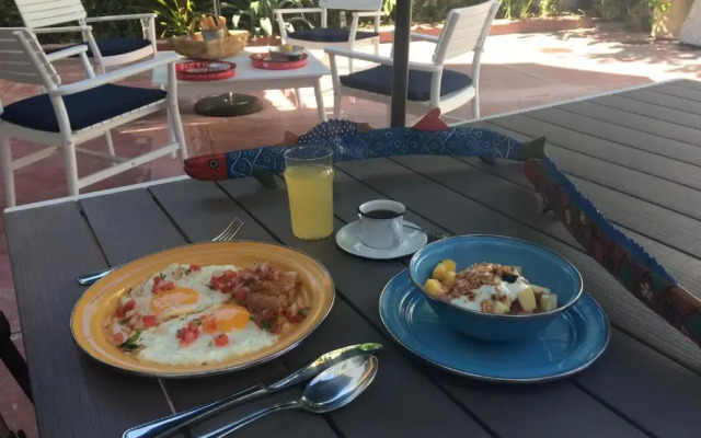 The Mantarraya Outpost Bed & Breakfast