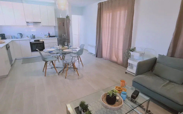 26 CLR - Stay Bellevue Apartment