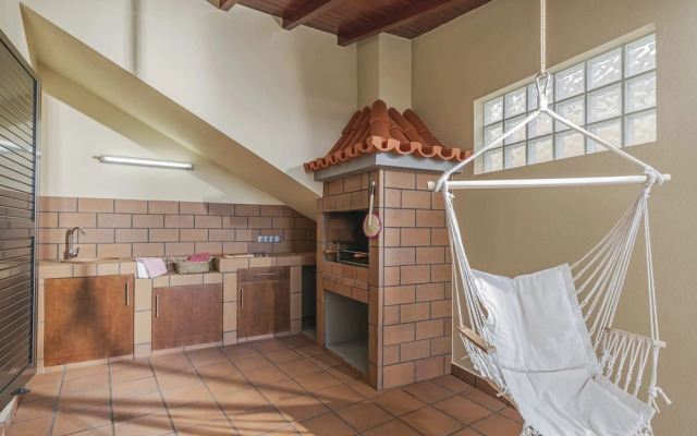 Family Vacation in the City, Casa das Raposinhas II,