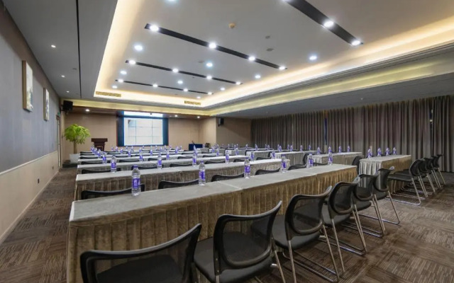 Home Inn Chongqing Nanping Pedestrian Street