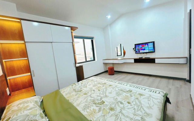 Louis Otis Apartment 03