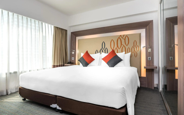 Hilton Garden Inn Bangkok Silom