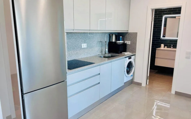Spectacular Lagos Marina View apt on Promenade