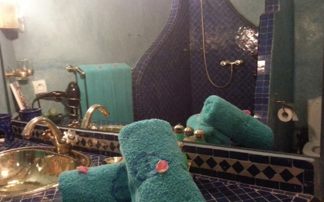 Riad CharCam - Adults Only