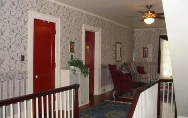 Mountain Laurel Bed & Breakfast