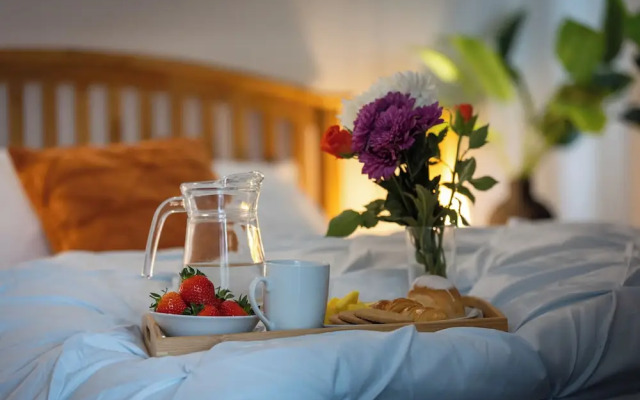 Norwich - House - Sleeps 7 - Parking - Garden