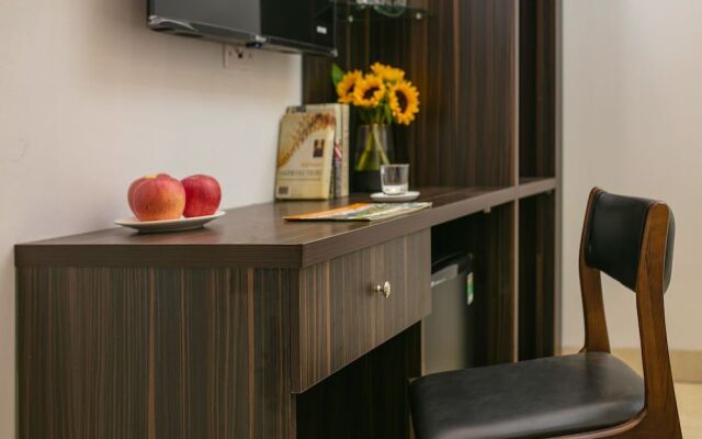 Hanoi Airport Suites Hostel & Travel