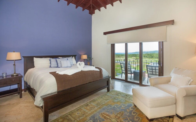 Pristine Bay 4033 4 Bedroom Home by RedAwning