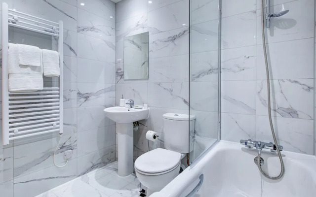 Hybrid Resi - Mitcham