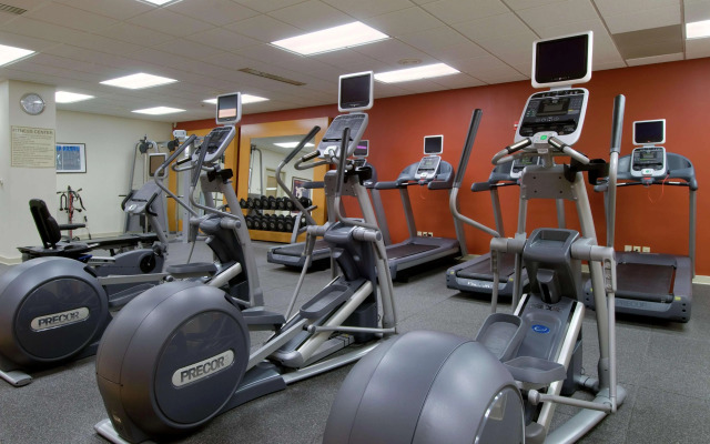 Hilton Indianapolis Hotel & Suites