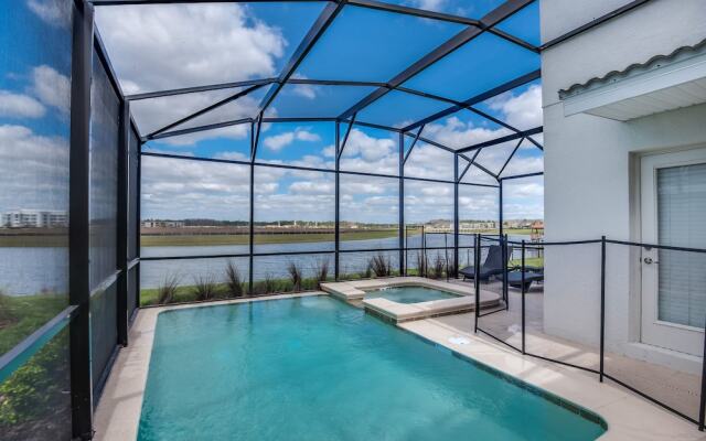 Beautiful Home W/private Pool & Spa, Near Wdw!