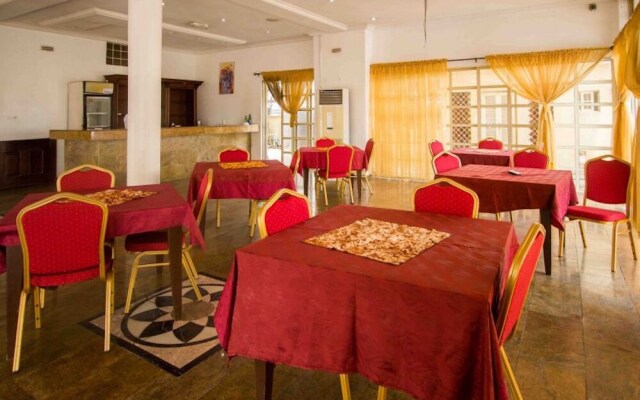 Vantage Beach Hotel and Resort