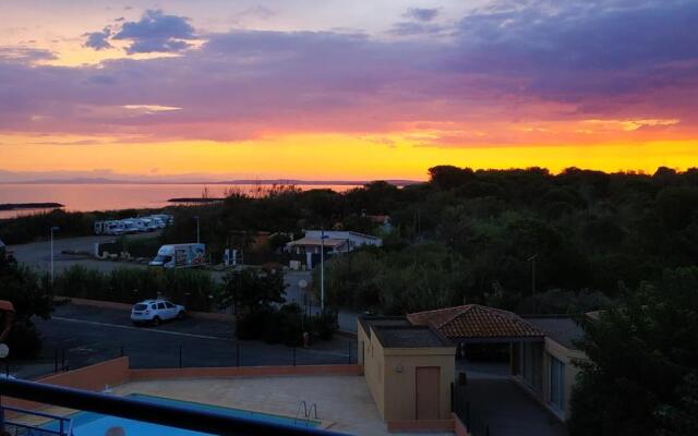 Appartement, vue sur mer, accés direct plage, piscine