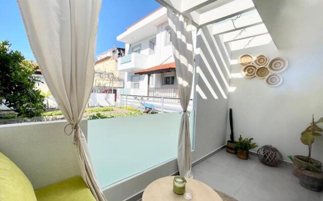 White House Kokas Luxury Apartments