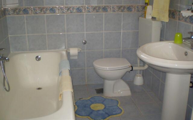 Nada - A2(8) in Sucuraj