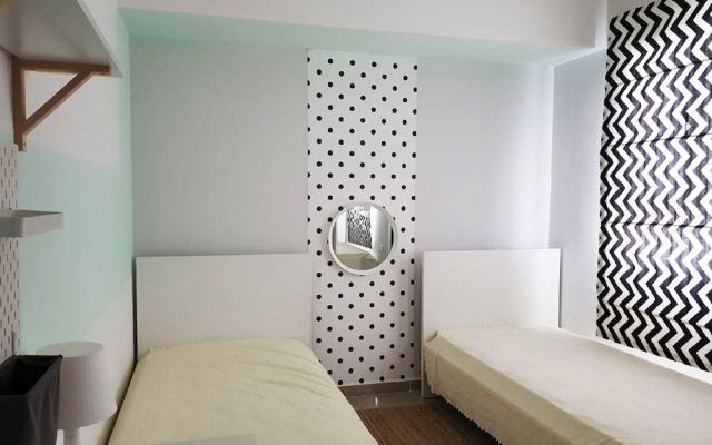 Spartacus Pool Apartments