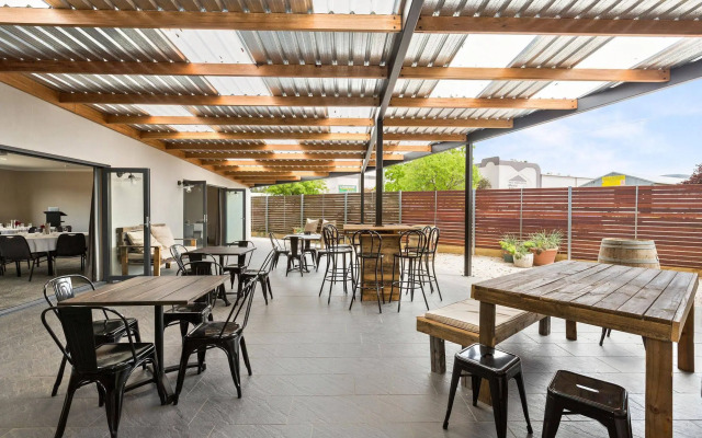 Aden Mudgee Apartments