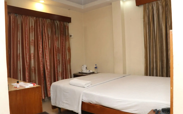 OYO 9182 Kings Crown Hotel