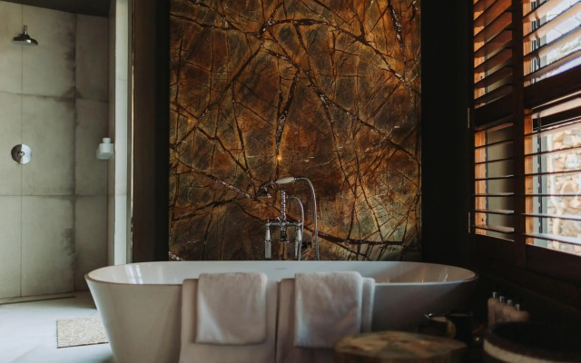 Lush Private Game Lodge