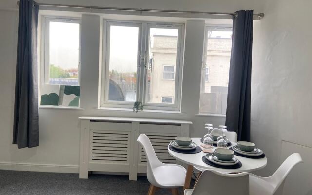 Stunning 2-bed Apartment in Twickenham
